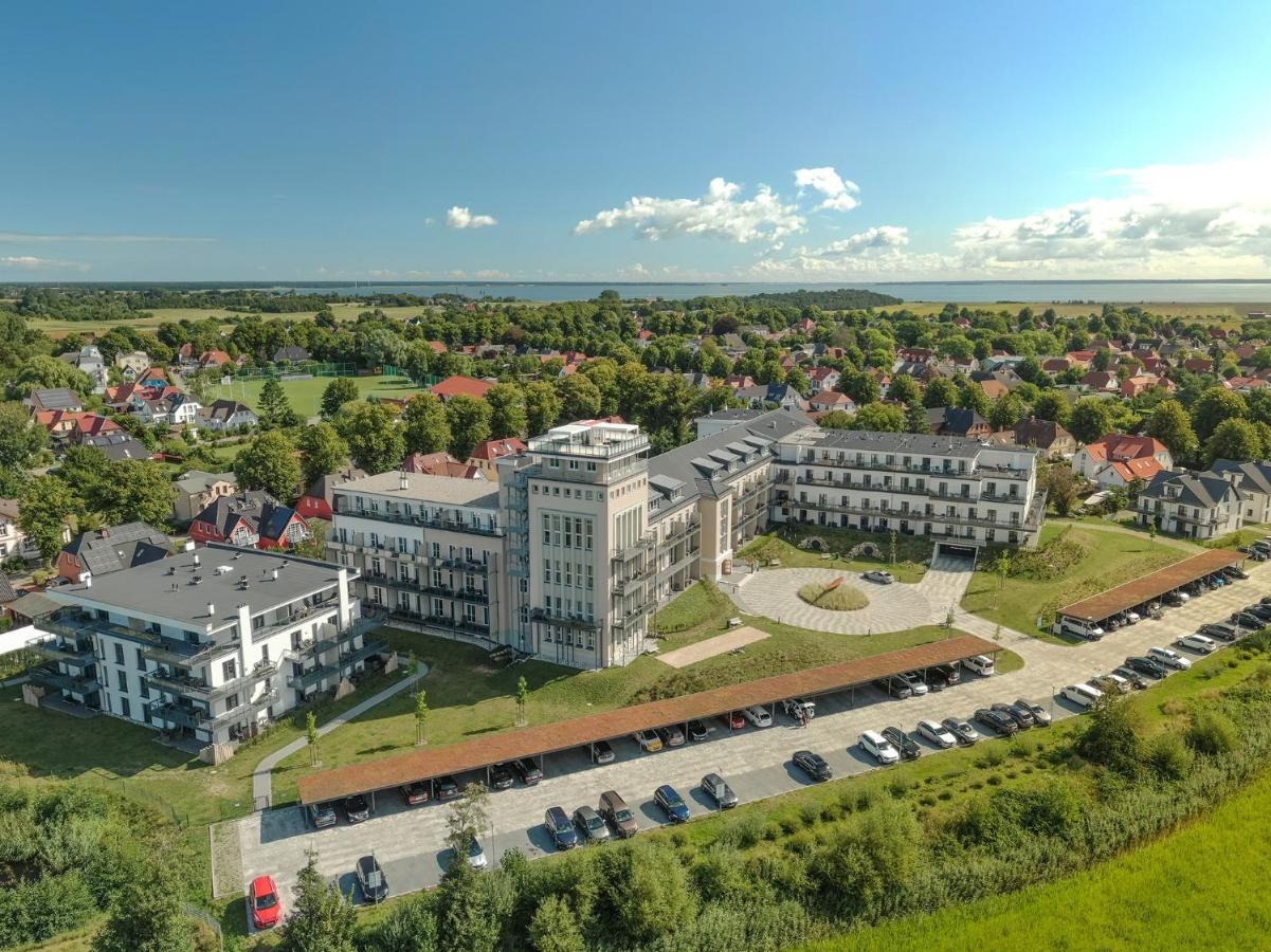 Alte Seefahrtschule - Zwei Wasser Lejlighedshotel Wustrow  Eksteriør billede